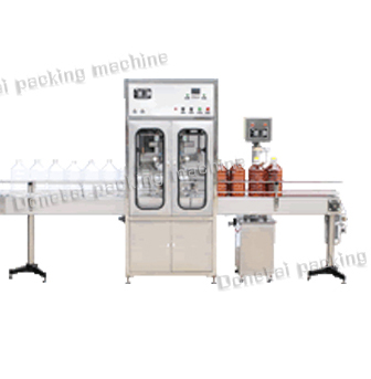 全自動(dòng)茶籽油灌裝機(jī)來(lái)襲，你還能淡定么？